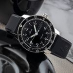 Sinn 104 104.011 (Unknown (random serial)) - Black dial 41 mm Steel case (2/8)