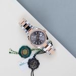 Rolex Datejust 36 126231 (2018) - 36mm Goud/Staal (2/8)