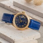 Rolex Lady-Datejust 6917 (1975) - Blauw wijzerplaat 26mm Geelgoud (2/8)
