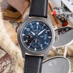 IWC Pilot IW378901 (2016) - Zwart wijzerplaat 44mm Keramiek (3/8)