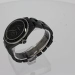 Chanel J12 H6185 (2024) - Black dial 38 mm Ceramic case (2/4)