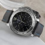 Panerai Luminor Chrono PAM00250 (Unknown (random serial)) - Black dial 44 mm Steel case (2/8)