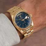 Rolex Day-Date 36 18038 (1982) - Blue dial 36 mm Yellow Gold case (8/8)