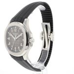 Patek Philippe Aquanaut 5167A-001 (2013) - Black dial 40 mm Steel case (2/6)