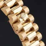 Rolex Day-Date 36 18238 (1991) - Blauw wijzerplaat 36mm Geelgoud (8/8)