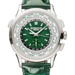 Patek Philippe World Time 5930P-001 (2022) - Green dial 40 mm Platinum case (12/12)