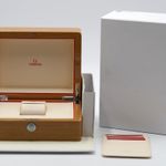 Omega Seamaster Planet Ocean 215.30.40.20.01.001 (Unknown (random serial)) - Black dial 40 mm Steel case (8/8)