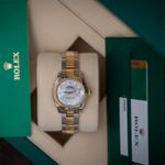 Rolex Lady-Datejust 279163 (2018) - Parelmoer wijzerplaat 28mm Goud/Staal (3/6)