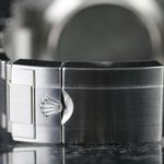 Rolex Explorer II 226570 (2021) - Black dial 42 mm Steel case (4/8)