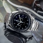 Omega Speedmaster Professional Moonwatch 3570.50.00 (Unknown (random serial)) - Black dial 42 mm Steel case (2/8)