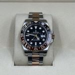 Rolex GMT-Master II 126711CHNR (Onbekend (willekeurig serienummer)) - Zwart wijzerplaat 40mm Goud/Staal (2/8)