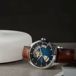 Hamilton Jazzmaster H32675540 (2026) - Blauw wijzerplaat 40mm Staal (3/4)