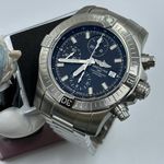 Breitling Avenger A13385101B1A1 (2024) - Zwart wijzerplaat 43mm Staal (1/8)