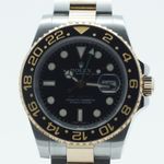 Rolex GMT-Master II 116713LN (2011) - Zwart wijzerplaat 40mm Goud/Staal (2/8)
