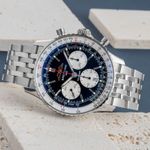 Breitling Navitimer 1 B01 Chronograph AB0138 (Unknown (random serial)) - Black dial 43 mm Steel case (2/8)