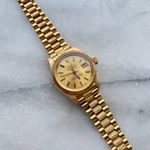 Rolex Lady-Datejust 6927 (1976) - Champagne dial 26 mm Yellow Gold case (4/8)