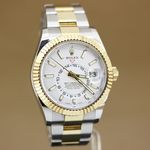 Rolex Sky-Dweller 326933 (2019) - 42 mm Gold/Steel case (3/8)