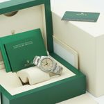 Rolex Oyster Perpetual 36 126000 (2020) - Beige wijzerplaat 36mm Staal (3/8)