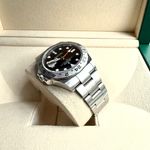 Rolex Explorer II 226570 (2024) - Black dial 42 mm Steel case (6/14)