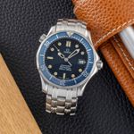 Omega Seamaster Diver 300 M 2561.80.00 (1995) - Blauw wijzerplaat 36mm Staal (1/8)