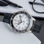 Omega Seamaster Diver 300 M 210.32.42.20.04.001 (Unknown (random serial)) - White dial 42 mm Steel case (2/8)