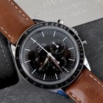 Omega Speedmaster Professional Moonwatch 311.32.40.30.01.001 (2020) - Black dial 40 mm Steel case (2/8)