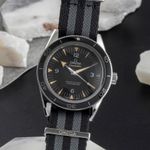 Omega Seamaster 300 233.30.41.21.01.001 (Unknown (random serial)) - Black dial 41 mm Steel case (3/8)