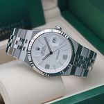 Rolex Land-Dweller 40 127334 (2025) - Wit wijzerplaat 40mm Staal (2/8)