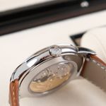 Patek Philippe Calatrava 5212A-001 (2024) - Silver dial 40 mm Steel case (6/8)