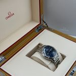 Omega De Ville 434.10.41.20.03.001 (2024) - Blauw wijzerplaat 41mm Staal (2/8)