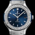 Hublot Classic Fusion Blue 565.NX.7170.RX.1204 (2023) - Blauw wijzerplaat 38mm Titanium (1/1)