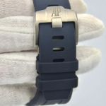 Audemars Piguet Royal Oak Offshore Chronograph 26420TI.OO.A027CA.01 (2023) - Blue dial 43 mm Titanium case (6/6)