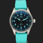 IWC Pilot Mark IW328201 (2025) - Zwart wijzerplaat 40mm Staal (3/8)