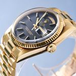Rolex Day-Date 36 18038 (1974) - Black dial 36 mm Yellow Gold case (4/8)