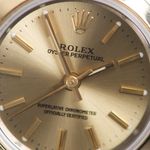 Rolex Oyster Perpetual 67183 (1996) - Champagne wijzerplaat 26mm Goud/Staal (3/8)