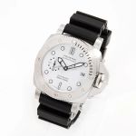 Panerai Luminor Submersible PAM02223 (2022) - White dial 42 mm Steel case (5/8)