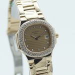 Patek Philippe Nautilus 4700/54 (1991) - Champagne dial 27 mm Yellow Gold case (3/8)