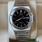 IWC Ingenieur Automatic IW328901 (2022) - Black dial 40 mm Steel case (2/7)