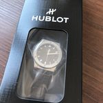 Hublot Classic Fusion Racing Grey 581.NX.7071.LR (2022) - Grey dial 33 mm Titanium case (2/2)