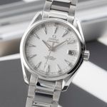 Omega Seamaster Aqua Terra 231.13.39.21.02.001 (Unknown (random serial)) - Silver dial 39 mm Steel case (3/8)