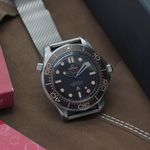 Omega Seamaster Diver 300 M 210.90.42.20.01.001 (2025) - Brown dial 42 mm Titanium case (1/8)