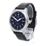 IWC Pilot Mark IW328201 (2025) - Black dial 40 mm Steel case (2/5)