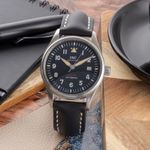 IWC Pilot IW326803 (Onbekend (willekeurig serienummer)) - Zwart wijzerplaat 39mm Staal (1/8)