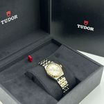 Tudor Royal 28303-0002 (2024) - Silver dial 28 mm Steel case (3/8)