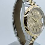 Rolex Datejust 36 126233 (2021) - 36 mm Gold/Steel case (7/8)