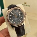 Rolex Sky-Dweller 326135 GREY INDEX (2024) - Grey dial 42 mm Rose Gold case (7/8)