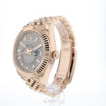 Rolex Sky-Dweller 336935 (2025) - 42mm Roségoud (2/6)