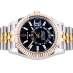 Rolex Sky-Dweller 336933 (2025) - 42mm Goud/Staal (6/8)