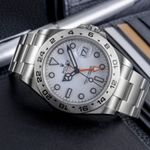 Rolex Explorer II 226570 (Unknown (random serial)) - 42 mm Steel case (2/8)
