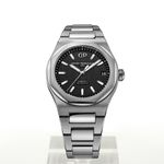 Girard-Perregaux Laureato 81010-11-634-11A (2024) - Black dial 43 mm Steel case (2/2)